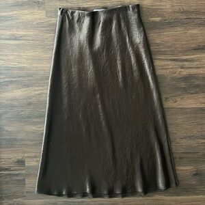 Aritzia Babaton Slip Satin Midi Skirt